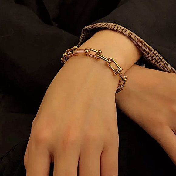 U Link Horseshoe Gold Plated Necklace Bracelet Ring Earrings Matching Set - Picture 5 of 12